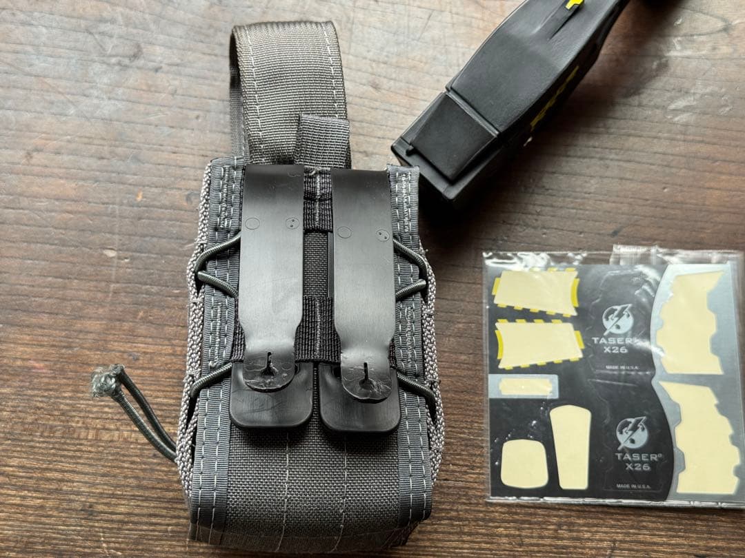 X26 テイザーガンレプリカ＋ホルスター TASER LE装備 レア サバゲ