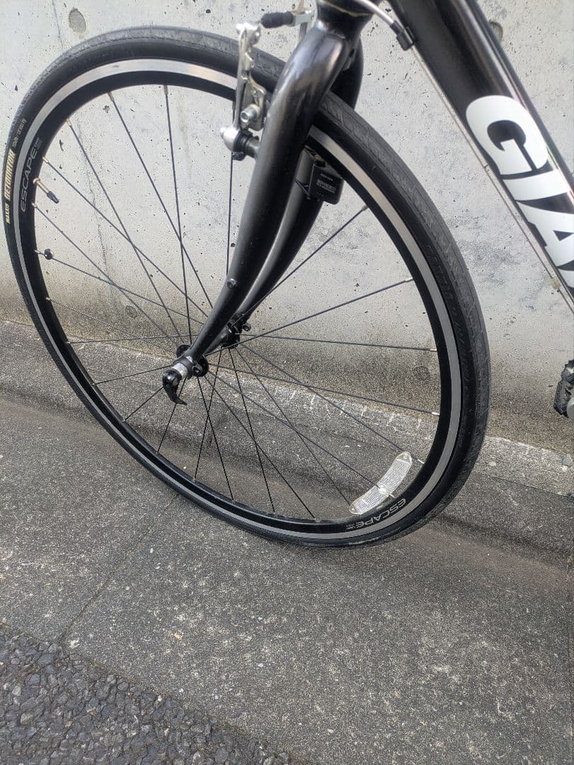 土日限定価格　GIANT ESCAPE R3 ブラック　引き取り限定