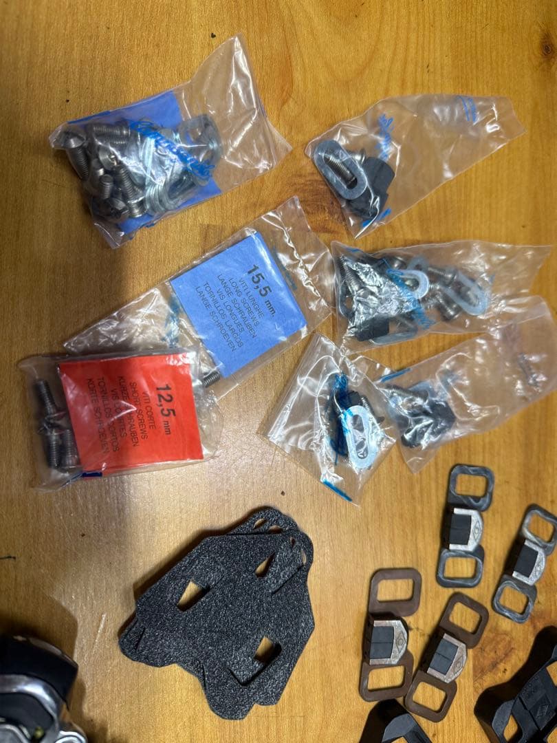 カンパニョーロペダル クリート多数付き