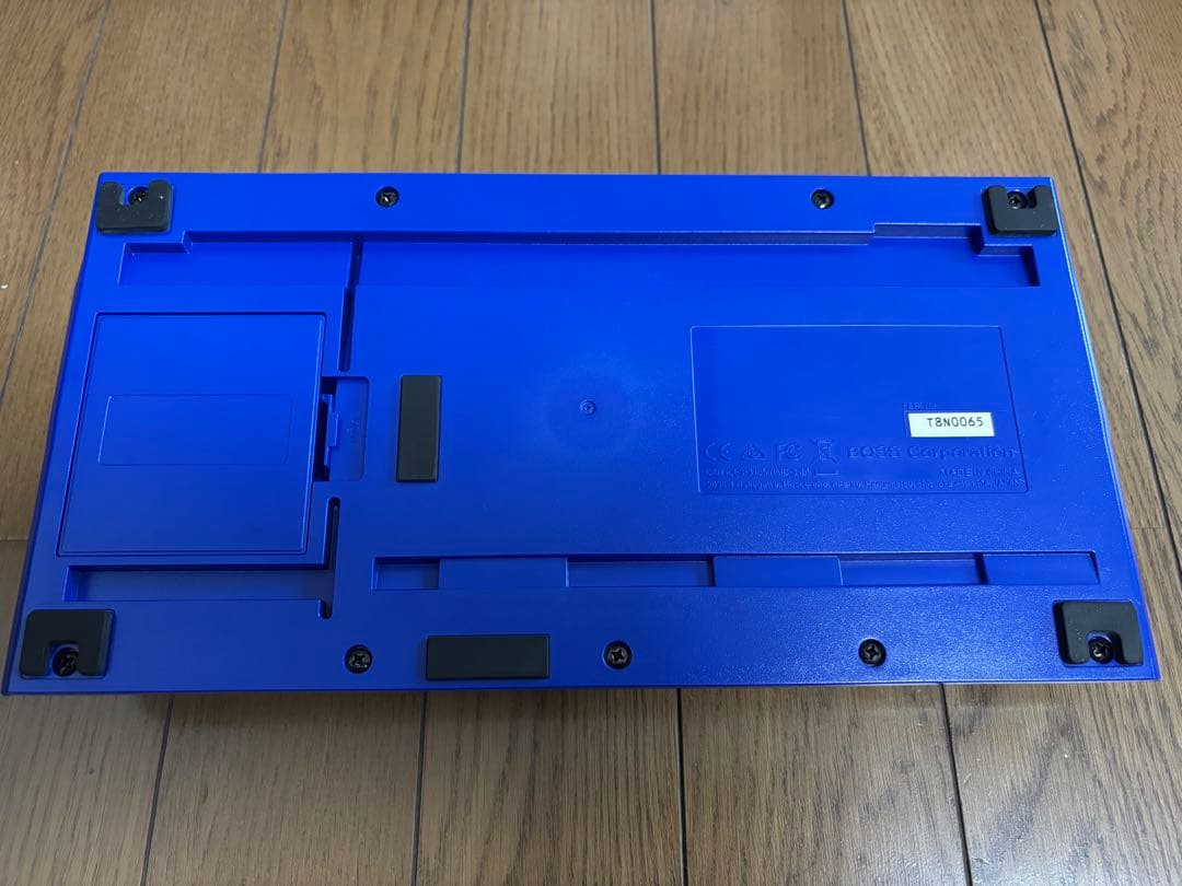 BOSS GT-1 エフェクター本体＋ACアダプタ純正品＋GT-1の教科書