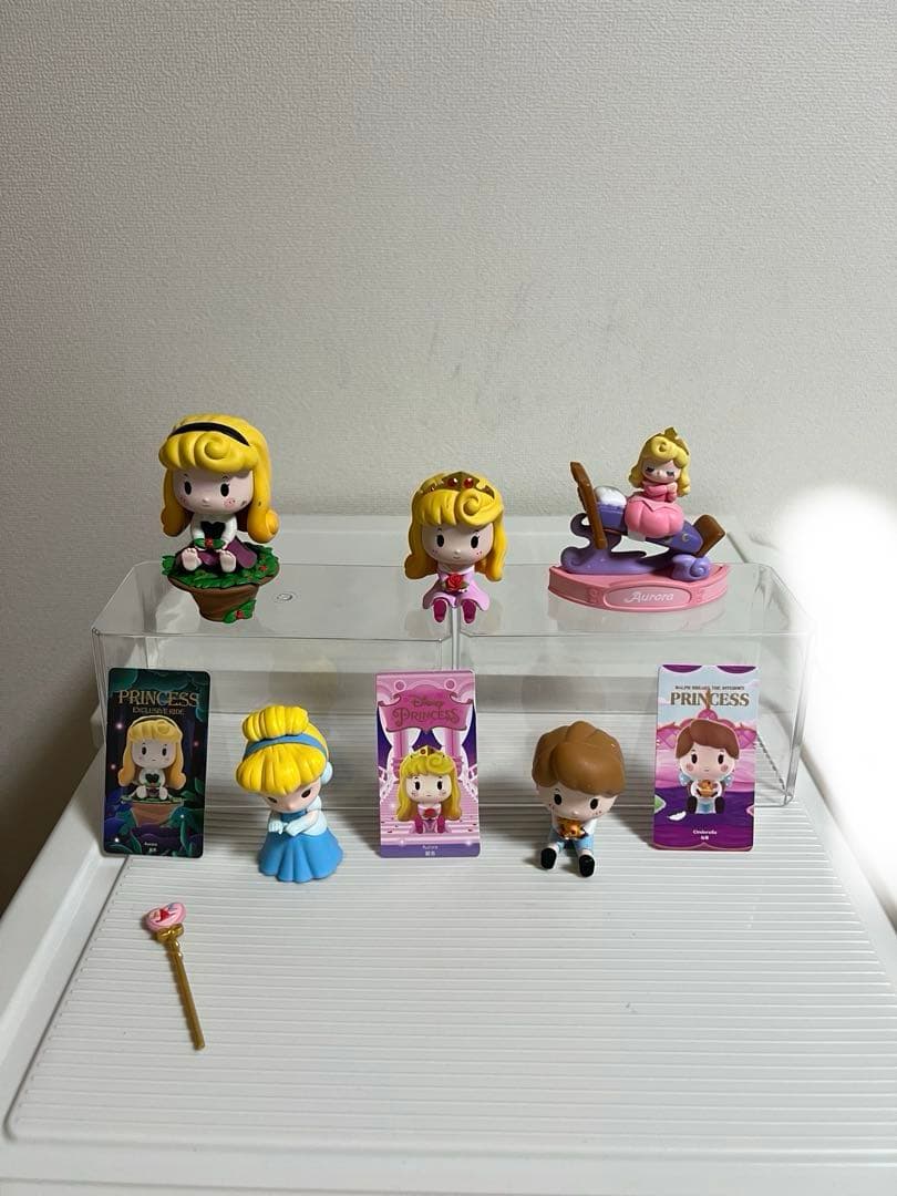 ポップマート、ベル、オーロラ姫、シンデレラ
