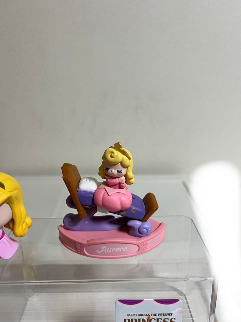 ポップマート、ベル、オーロラ姫、シンデレラ