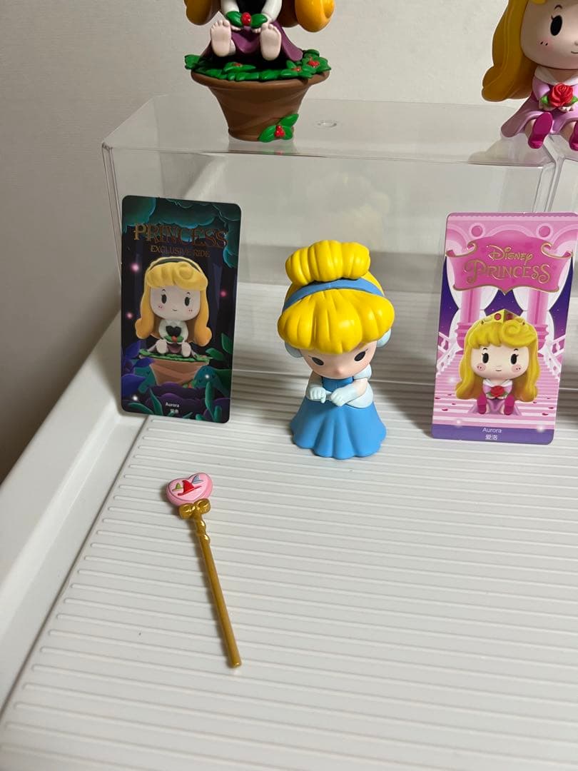 ポップマート、ベル、オーロラ姫、シンデレラ