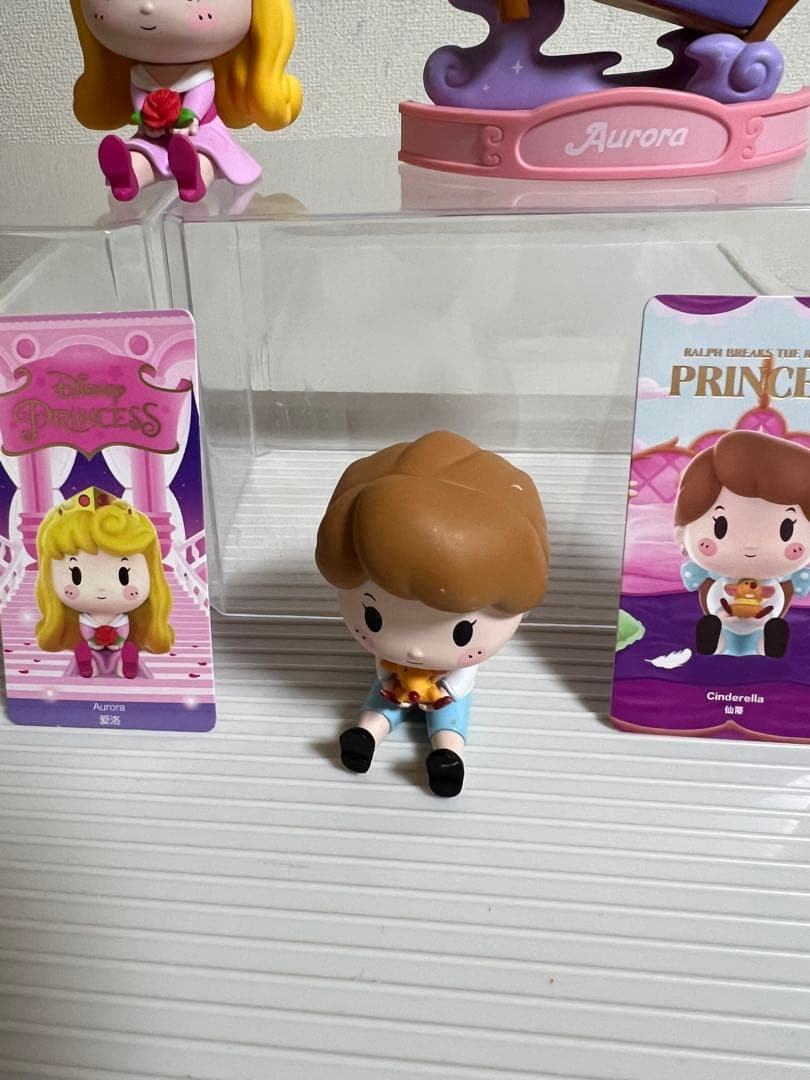 ポップマート、ベル、オーロラ姫、シンデレラ