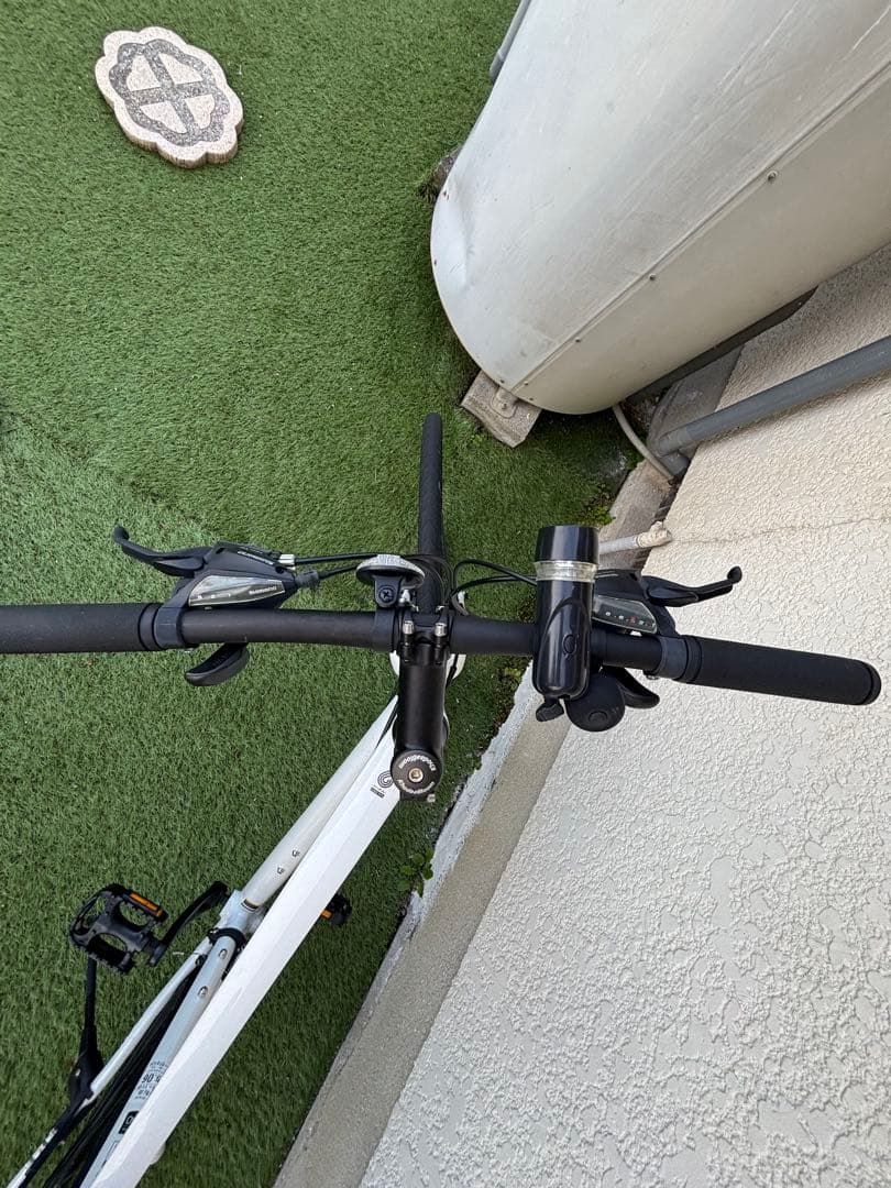 クロスバイク　ホワイト