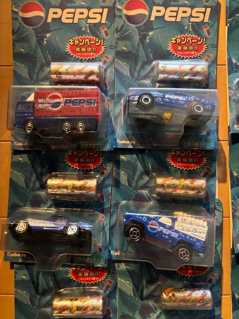 PEPSI ミニカーセット台紙付き カバヤ　マジョレット