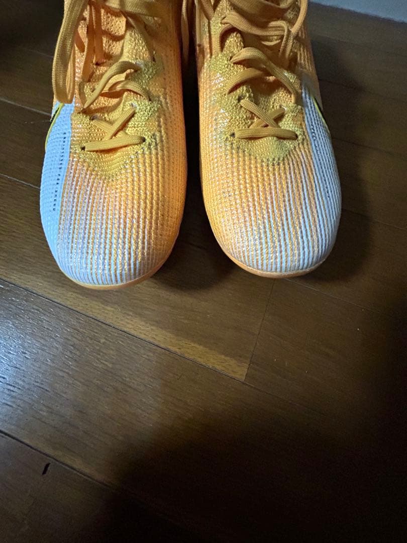 Nike マーキュリアル　トップモデル