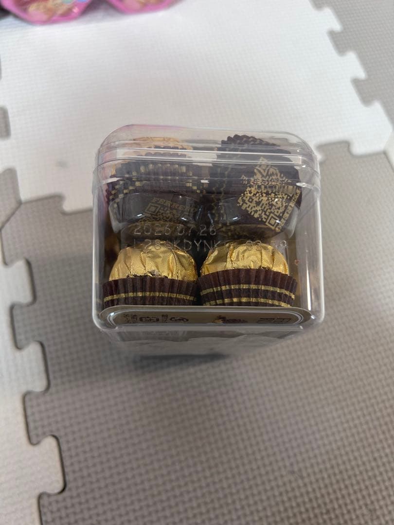 お菓子詰め合わせ　トッポ　ポッキー　紗々　アーモンドチョコレート他