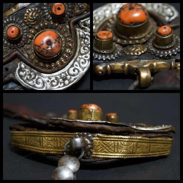 オールドチベット 革製ポーチ財布 古い天然珊瑚象嵌 銀製浮彫り唐草紋 金具装飾