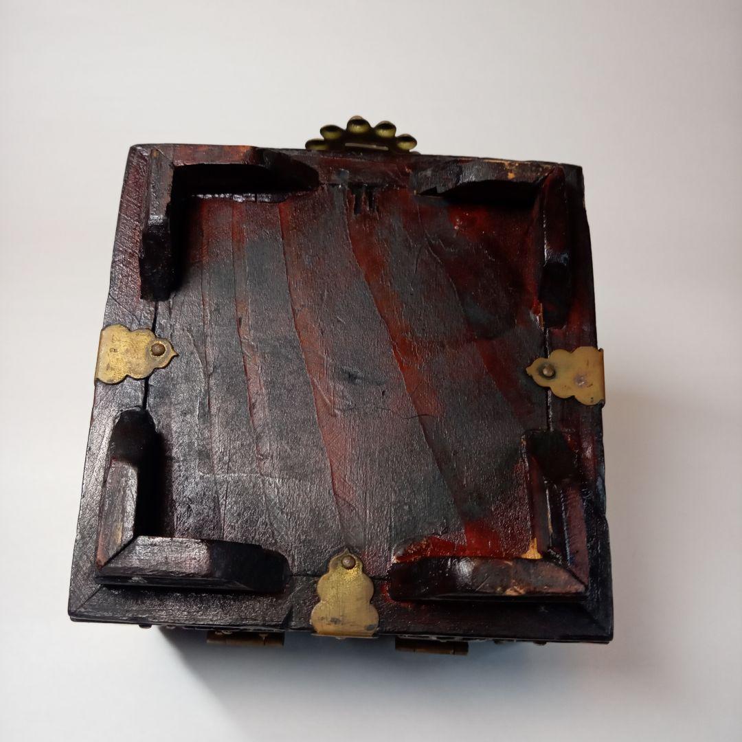 李朝　木製　箱　木箱　木工　李朝家具　骨董　アンティーク　韓国