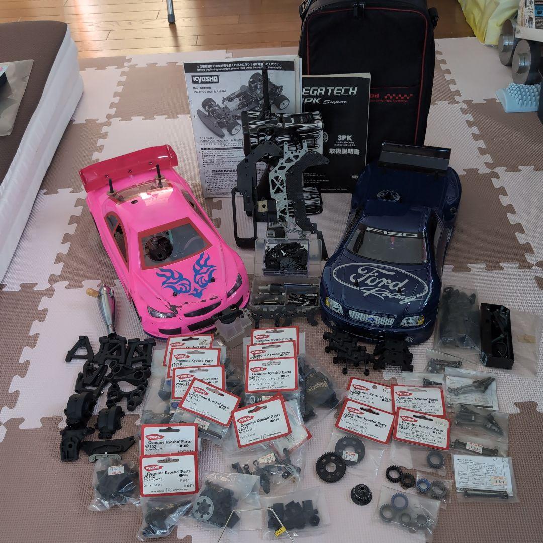 京商FW-05R(ほぼRR仕様)ラジコンカー パーツ多数
