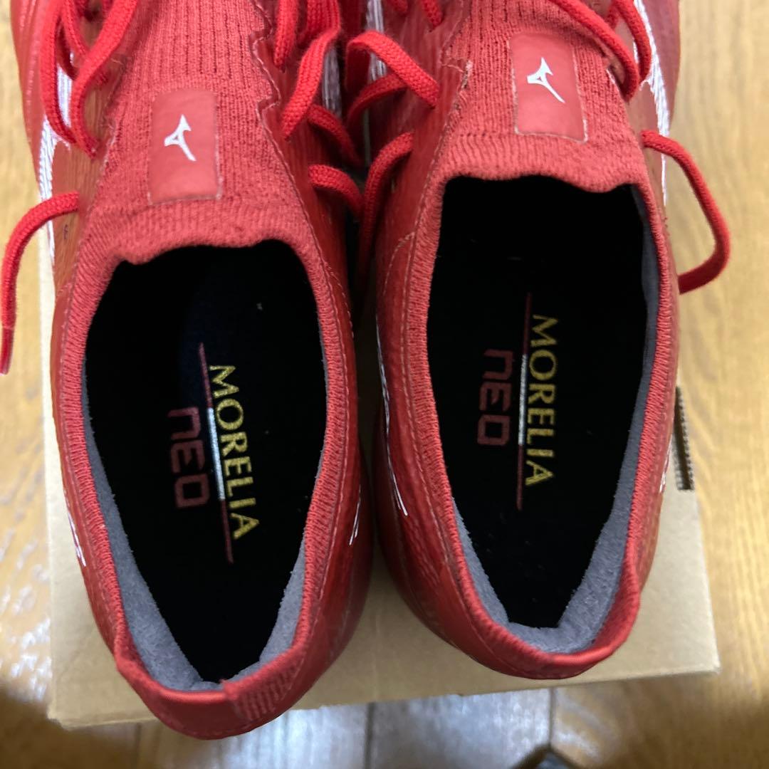 Mizuno Morelia Neo3β パッションレッドサッカーシューズ