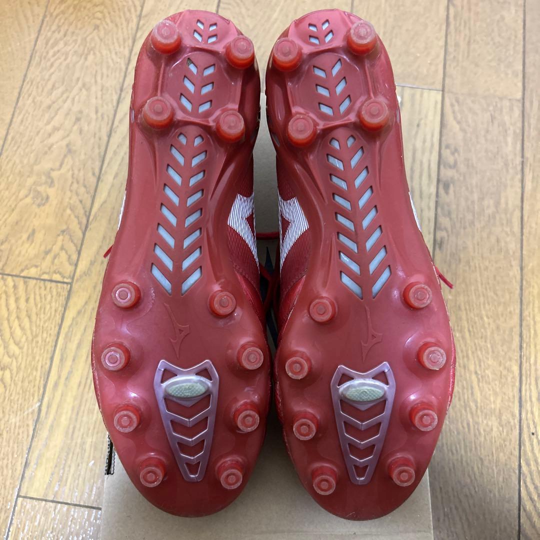 Mizuno Morelia Neo3β パッションレッドサッカーシューズ