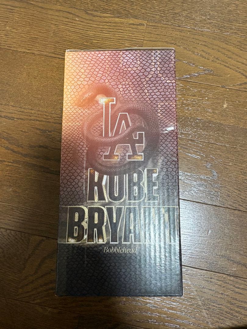 Kobe Bryant ボブルヘッドフィギュア ドジャースコラボ 8/8