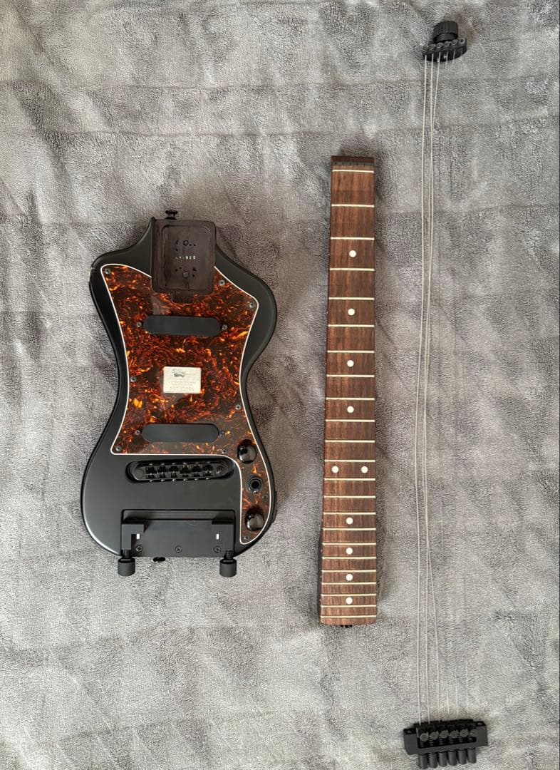 禿*空様 3分割高級ポータブルエレキギターSGT-3DPEG01NS