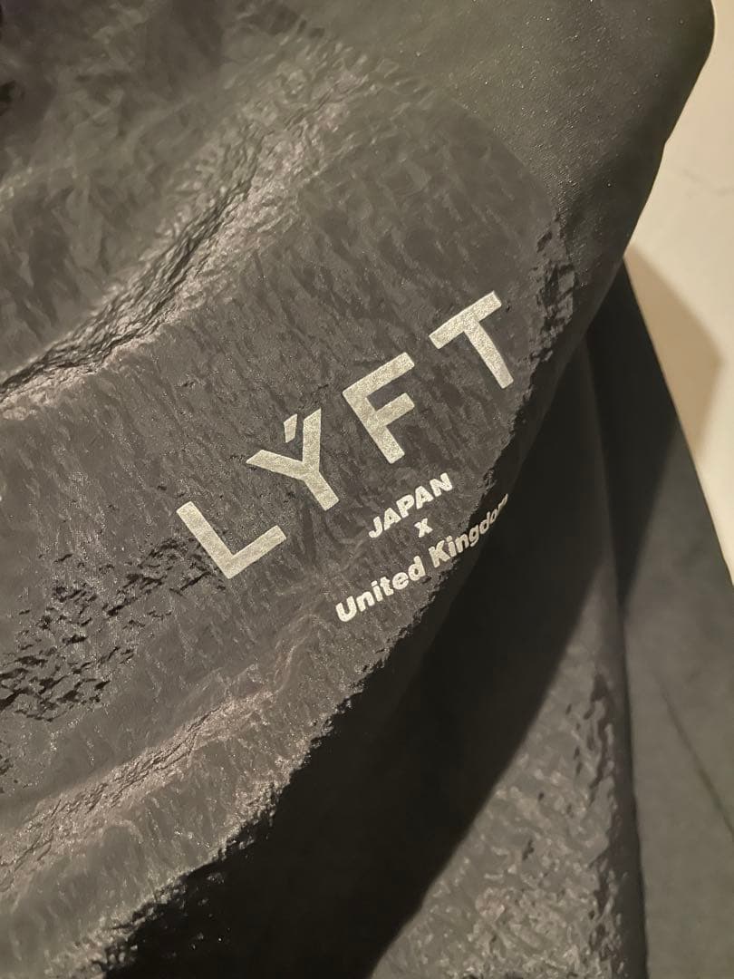 lyftリフトV-FORM WIDE TRACK PANTS - BLACK