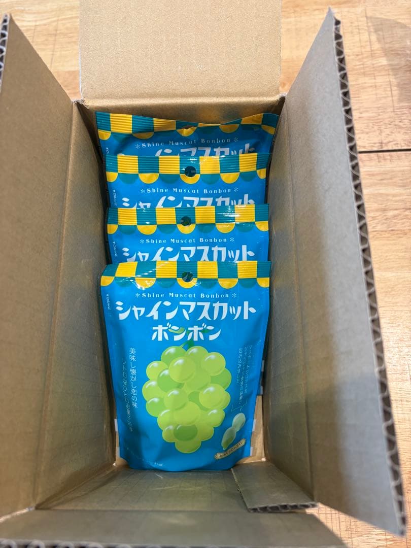 シャアインマスカットボンボン　4袋セット　八雲製菓