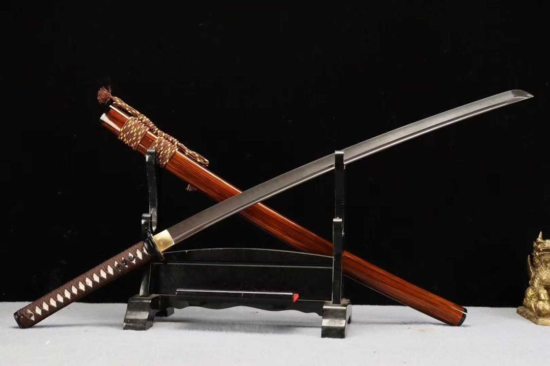 「武一」実木漆塗拵 板目肌流れ入り 鉄地金具