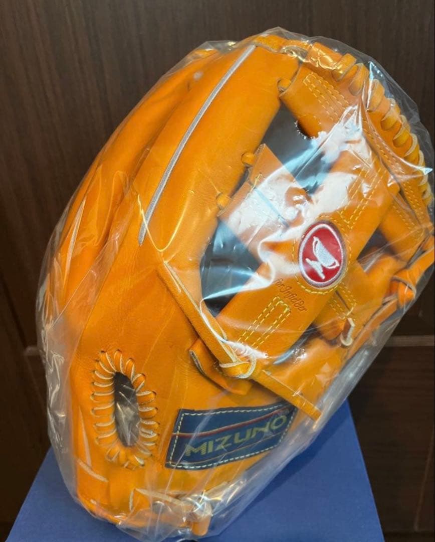 硬式用ワールドウィン復刻版 赤カップ 原辰徳モデル 新品未使用タグ付