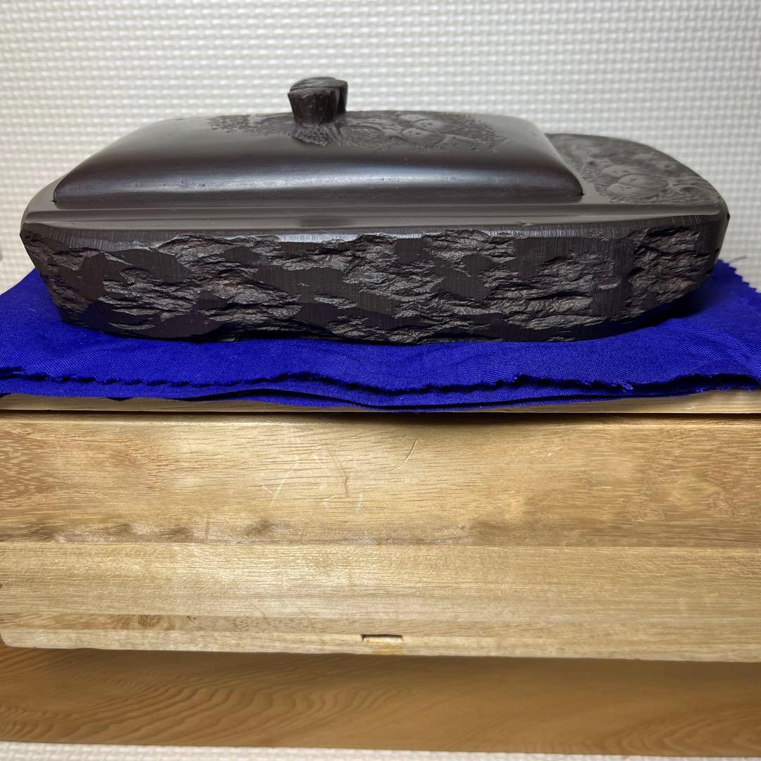 ⭕️赤間硯　石蓋付硯　長久松彫刻　大型硯　赤間硯　くすのき製硯　下井百合昭　昭竜山