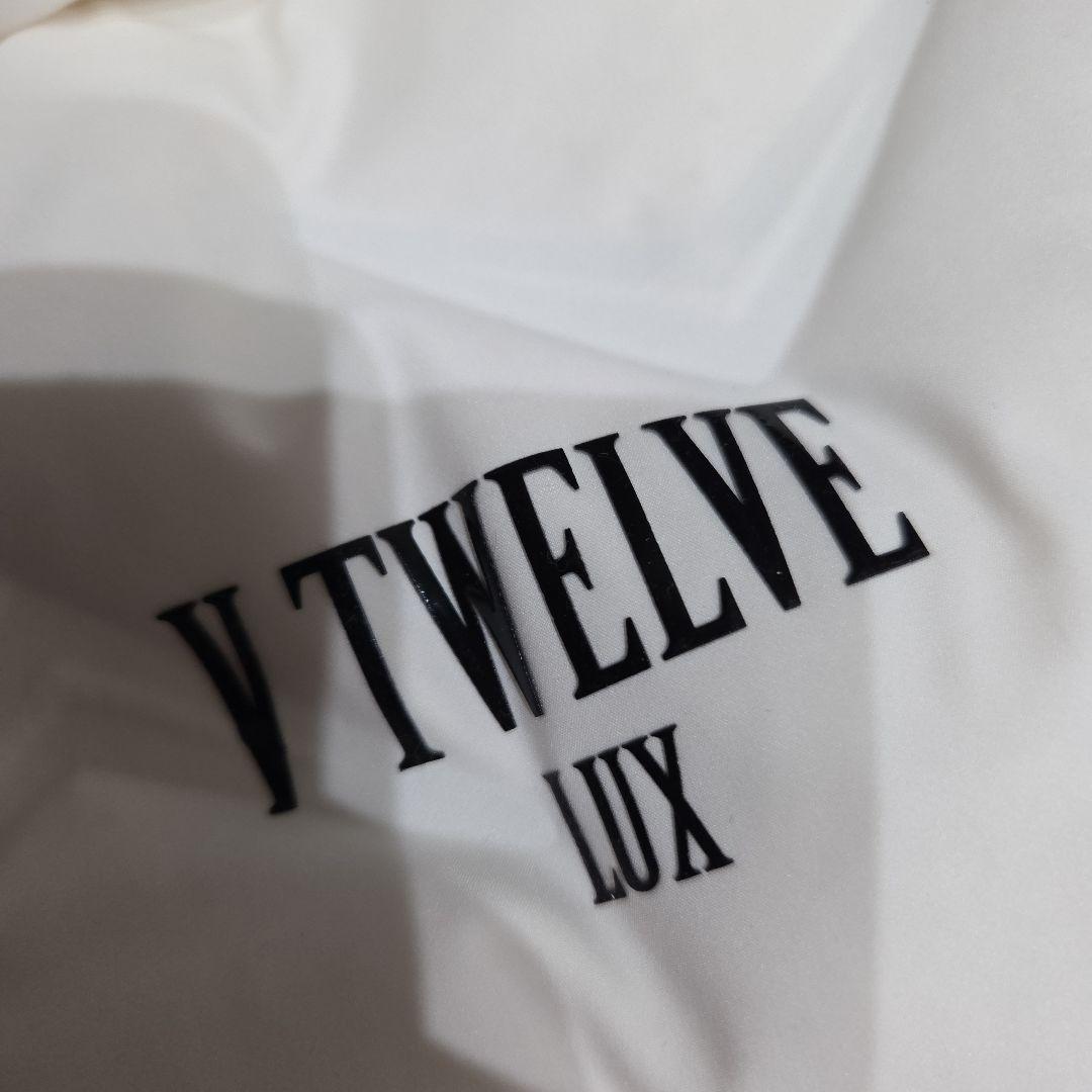 Twelve Lux フード付きダウンジャケット ホワイト