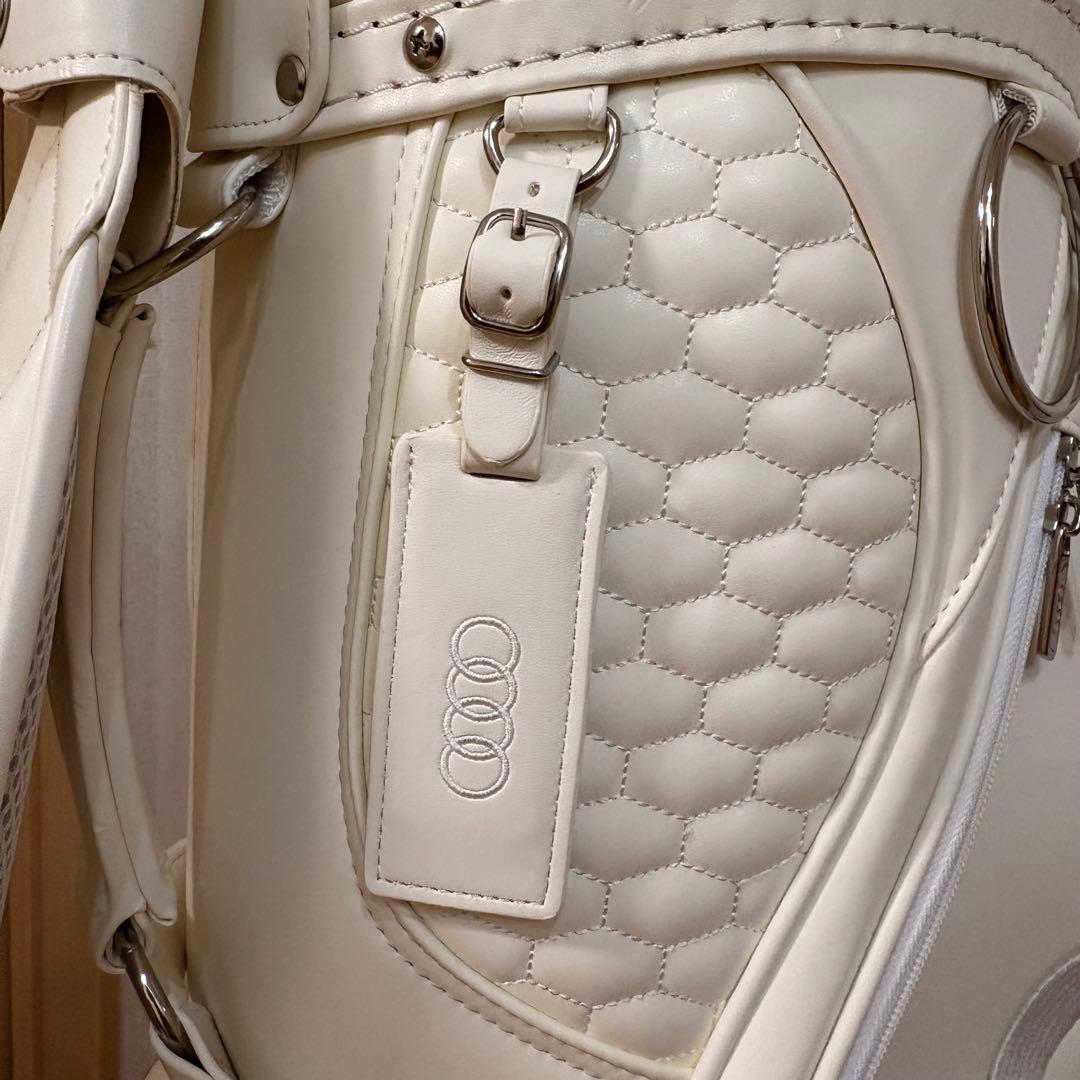 【新品未使用品】アウディ キャディバッグ ゴルフバッグ　ホワイト