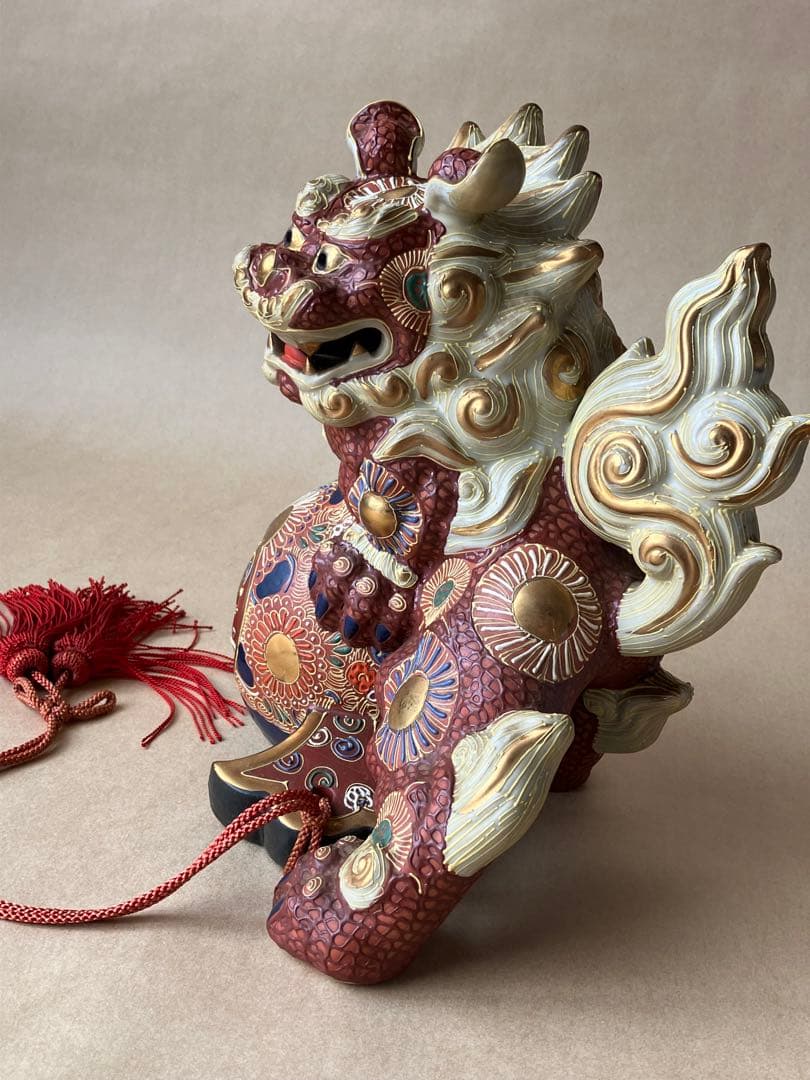 九谷焼 打ち出小槌唐獅子 狛犬 色絵金彩 縁起物 厄除 退魔 置物 高さ26cm