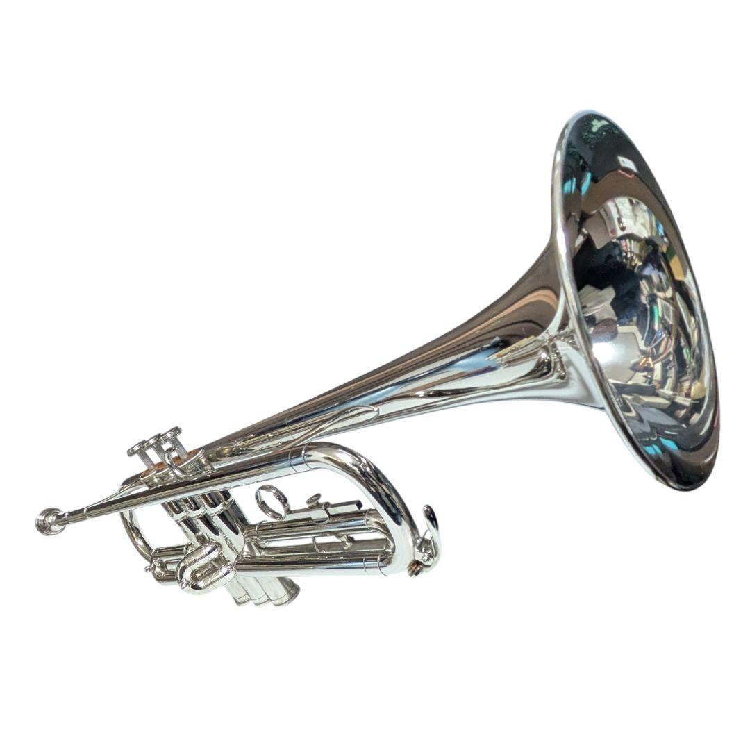 美品 ヤマハ トランペット YTR-136 シルバー マウスピース付