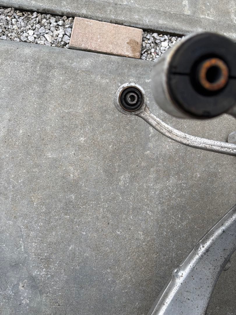 30後期セルシオフロント純正アッパーアーム