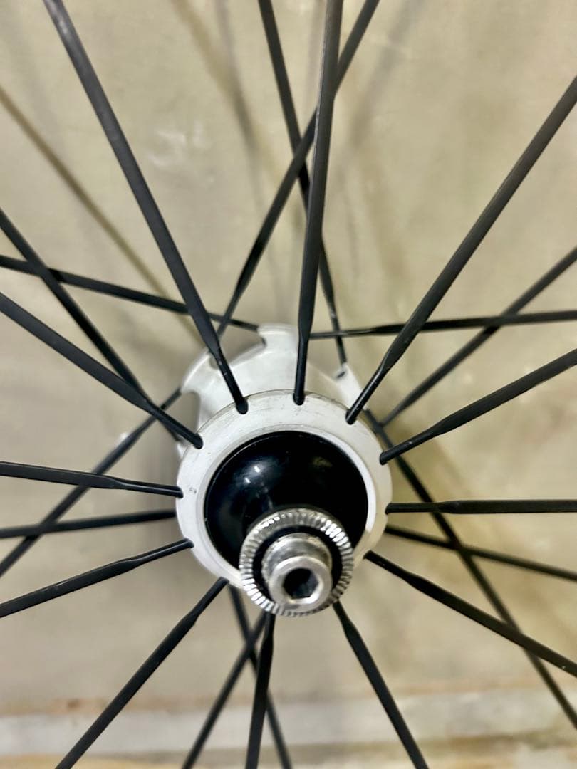 ◆白リムのカッコいい後輪ホイール◆重量0.99kg
