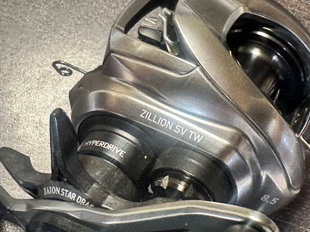 ダイワ　ジリオン 21か22 SV TW エクストラギア 8.5 左巻き