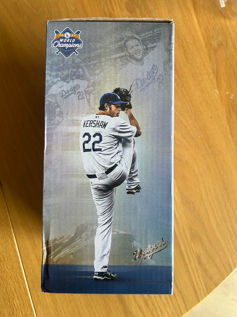 Clayton Kershaw 2000奪三振記念フィギュア②