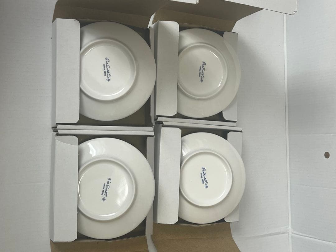 FAR EAST CAFE 小皿4枚② 新品未使用　完売品　桜　冬　紅葉　ボール