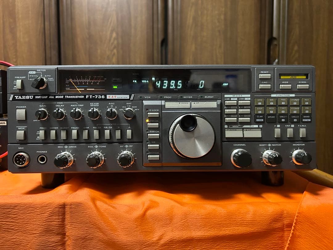 YAESU V.UHF トランシーバー FT-736 M 25W