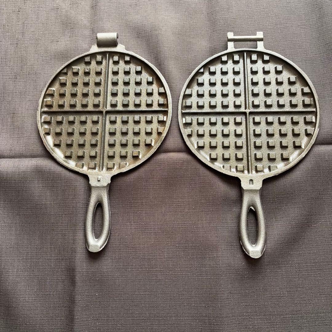 ROME WAFFLE IRON 鋳鉄製 アウトドアでもワッフル焼けます