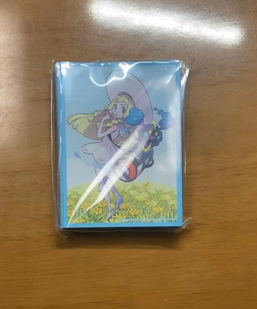 リーリエ&コスモッグセット　スリーブ　デッキケース　　ポケモンカード