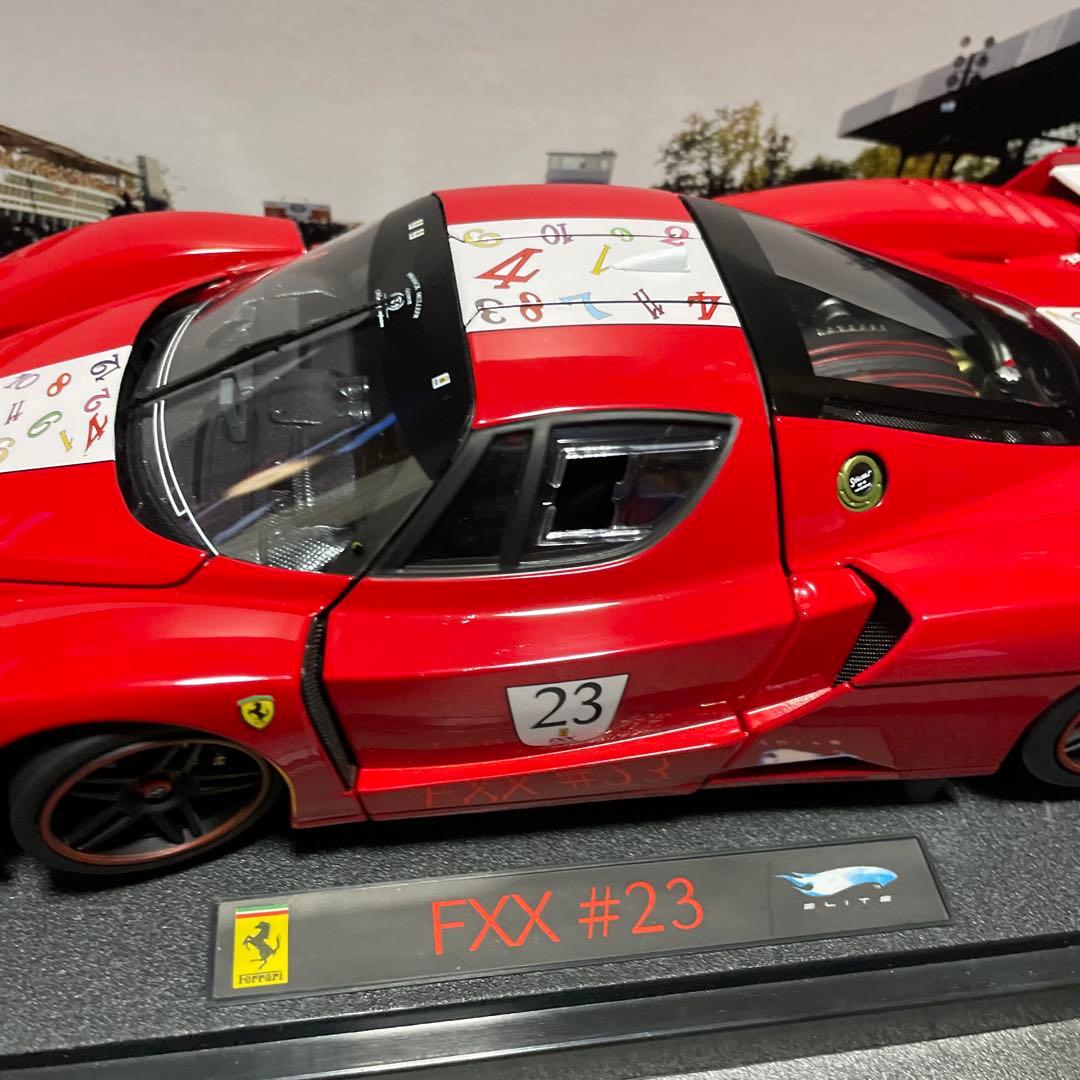 ホットウィール　エリート　1/18フェラーリ FXX #23