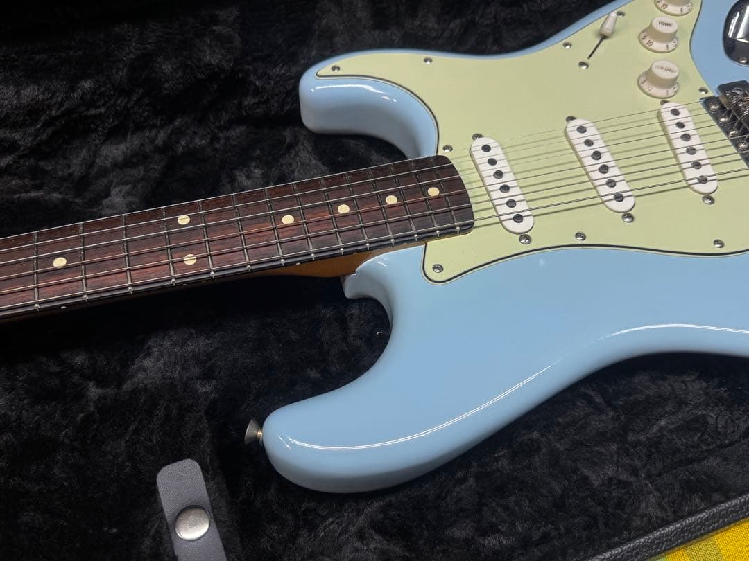 Fender VINTERA Ⅱ ROAD WORN 60'S ST