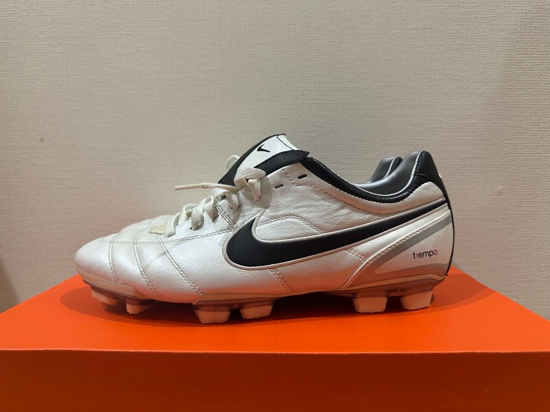 Nike Tempo サッカーシューズ ホワイト/ブラック