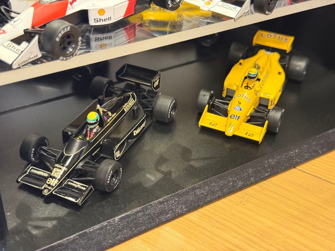 Altaya アイルトンセナ 1/43ミニカーコレクション　LEDショーケース