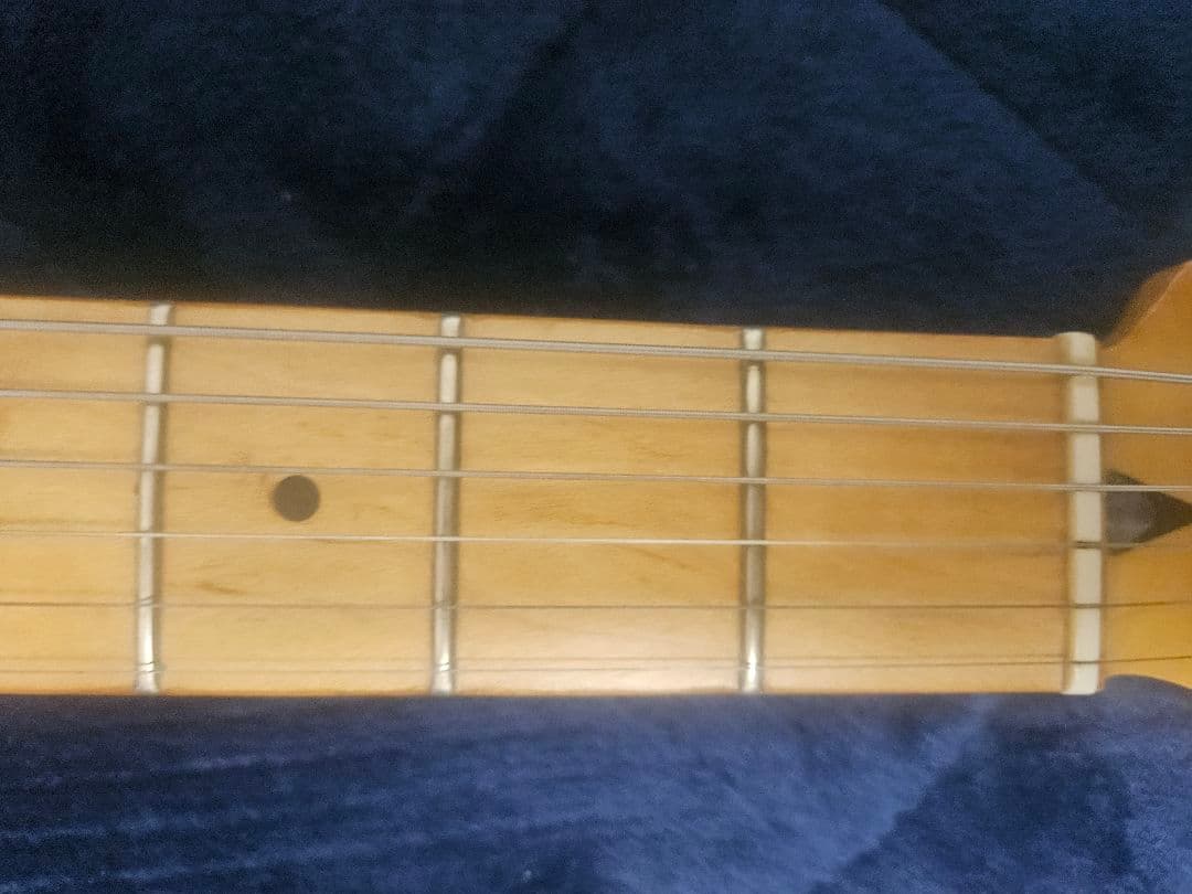 Fender japan ストラトキャスター Eシリアル