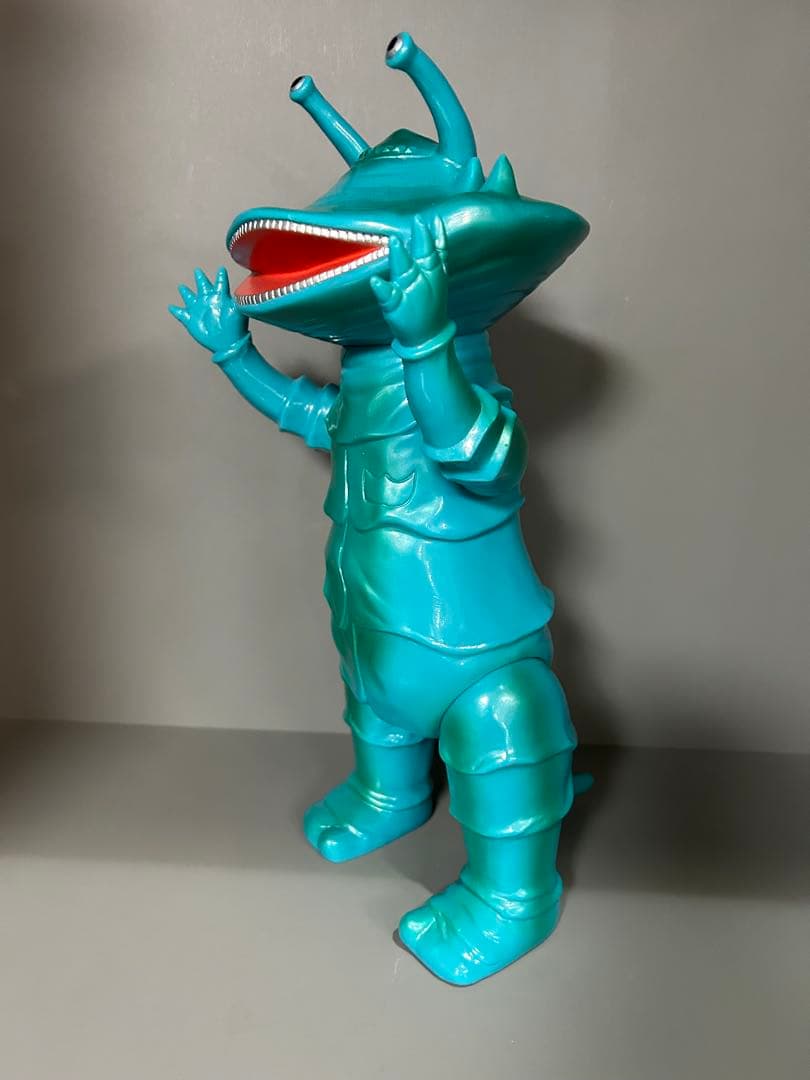 ジャイアントカネゴン　ブルマァク 円谷プロ　バンダイ