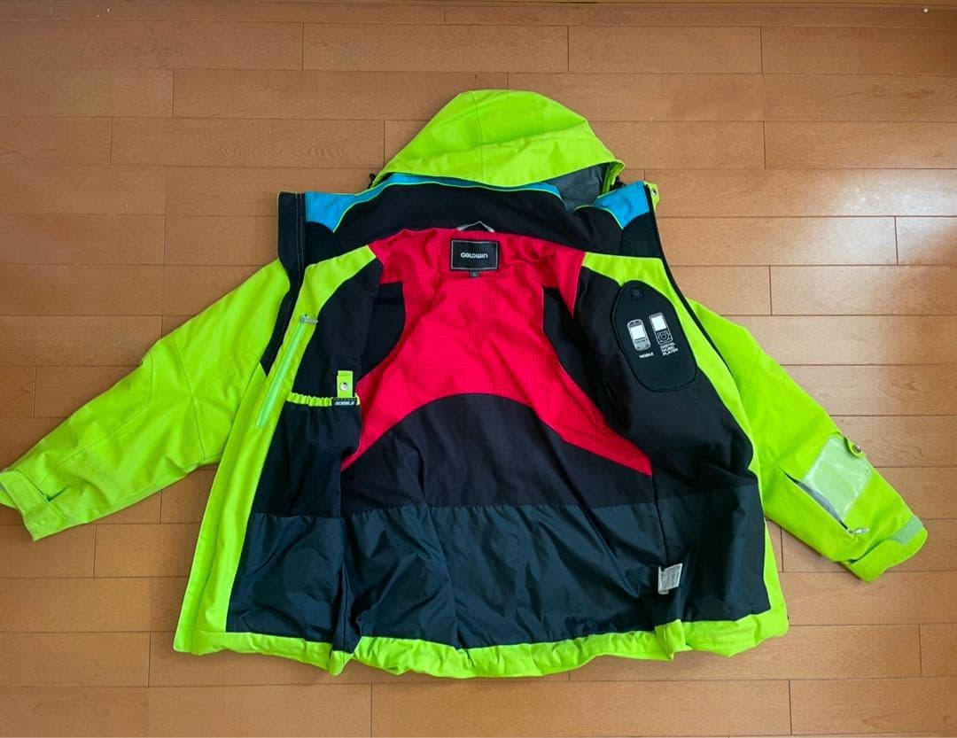 GOLDWINスキージャケット　メンズSサイズ（レディースもOK）