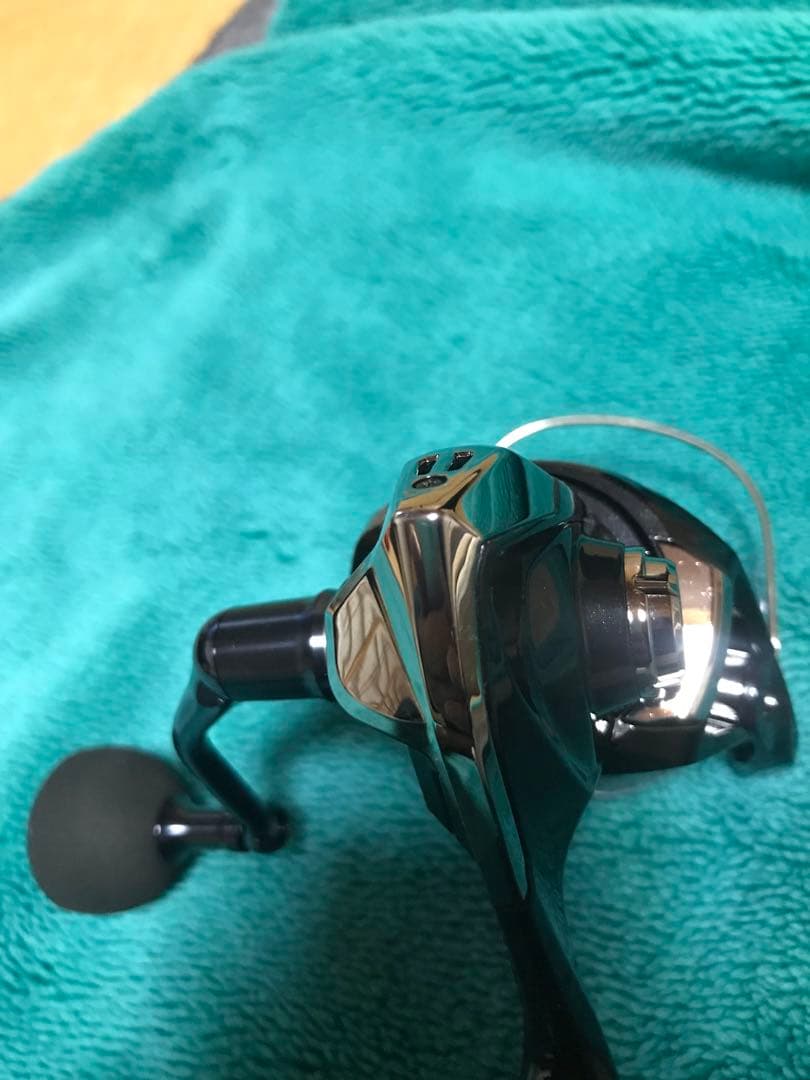 SHIMANO 25TWIN POWER XD 4000XG スピニングリール