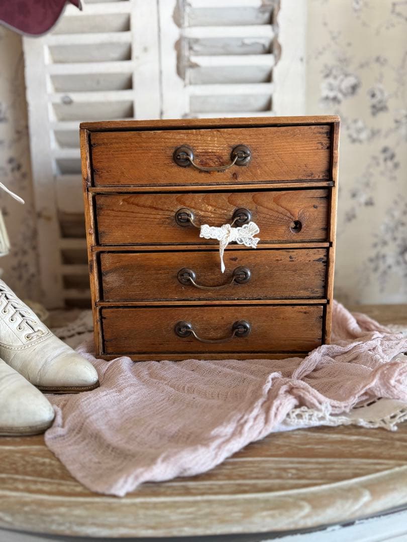 フランスアンティーク小さな木製4段ドゥロワー引き出し抽斗