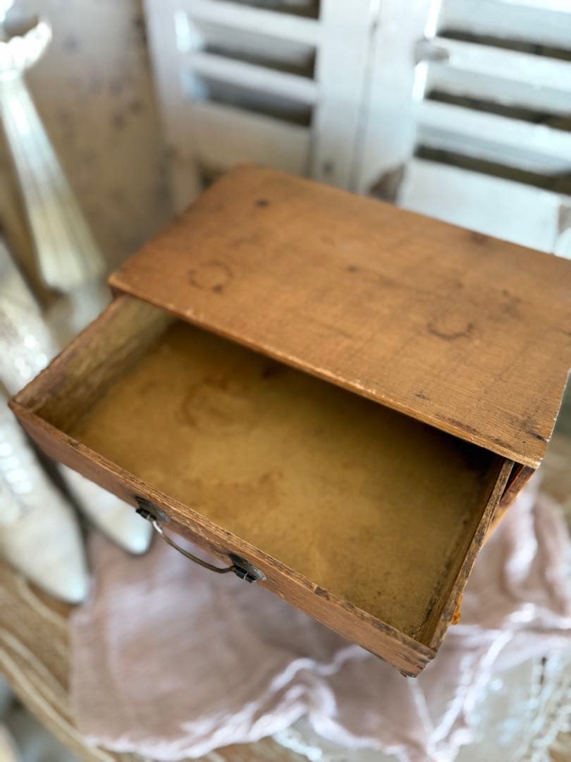 フランスアンティーク小さな木製4段ドゥロワー引き出し抽斗