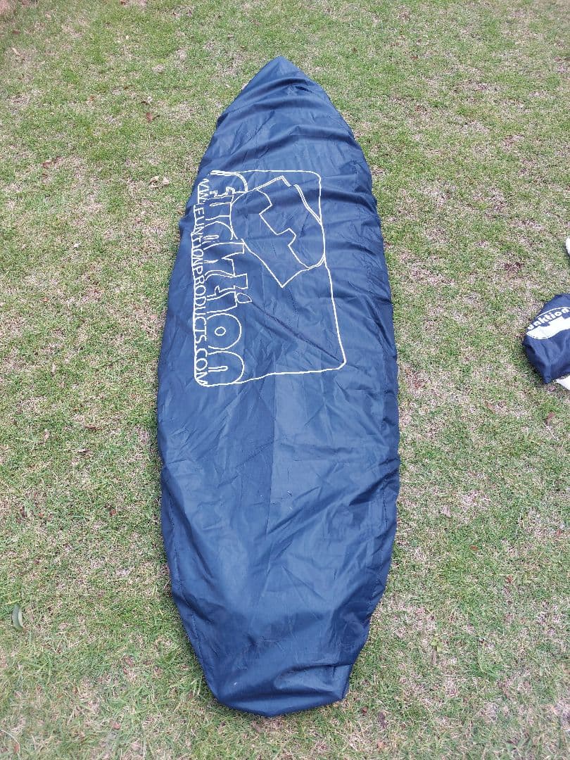 PLACEBO ゴブリン　サーフボード 5'8\"　フィン2セット付き