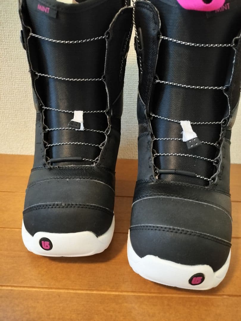 超美品 BURTON バートン Mint スノーボードブーツ 23.5cm