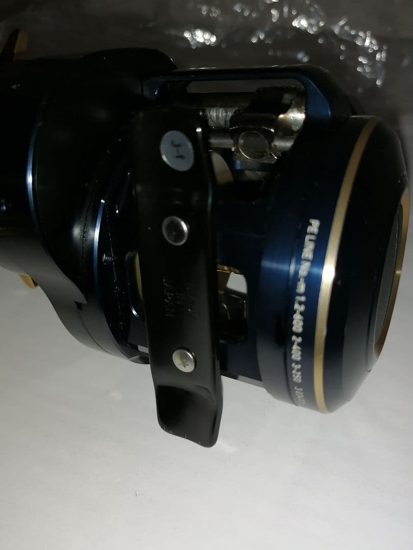 新品　ダイワ オフショアベイトリール SALTIGA IC 300H-SJ