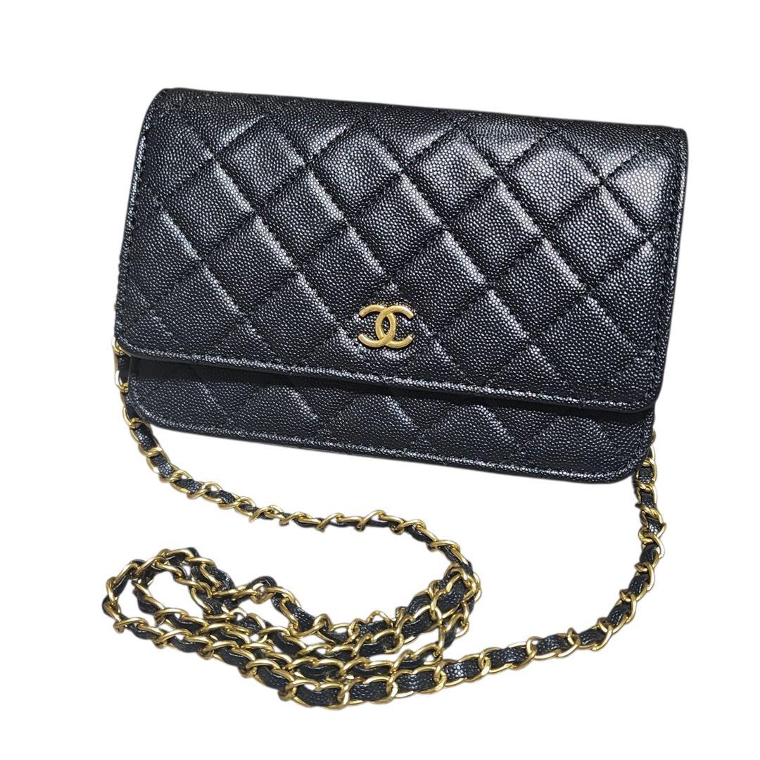 CHANEL　ショルダーバッグ　キルティング　ゴールドチェーン　ノベルティ